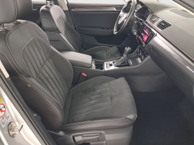 Škoda Superb - 2023