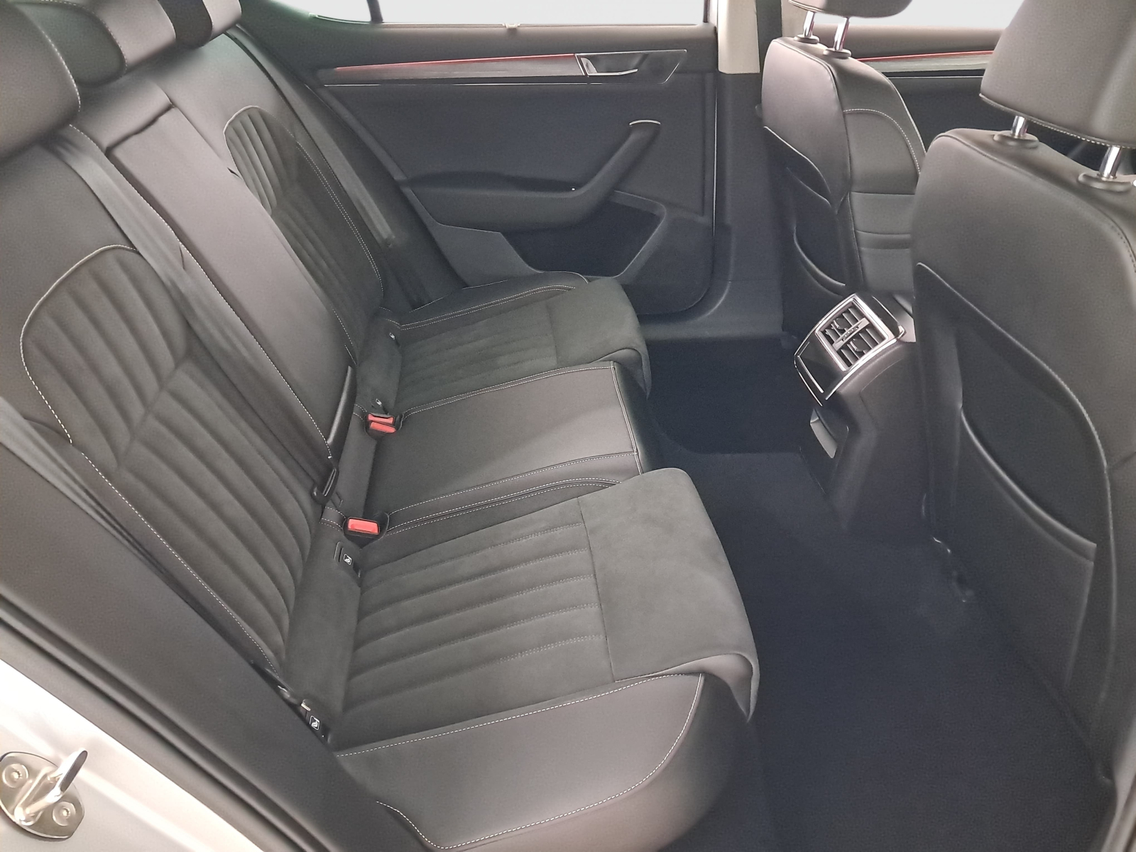 Škoda Superb - 2023