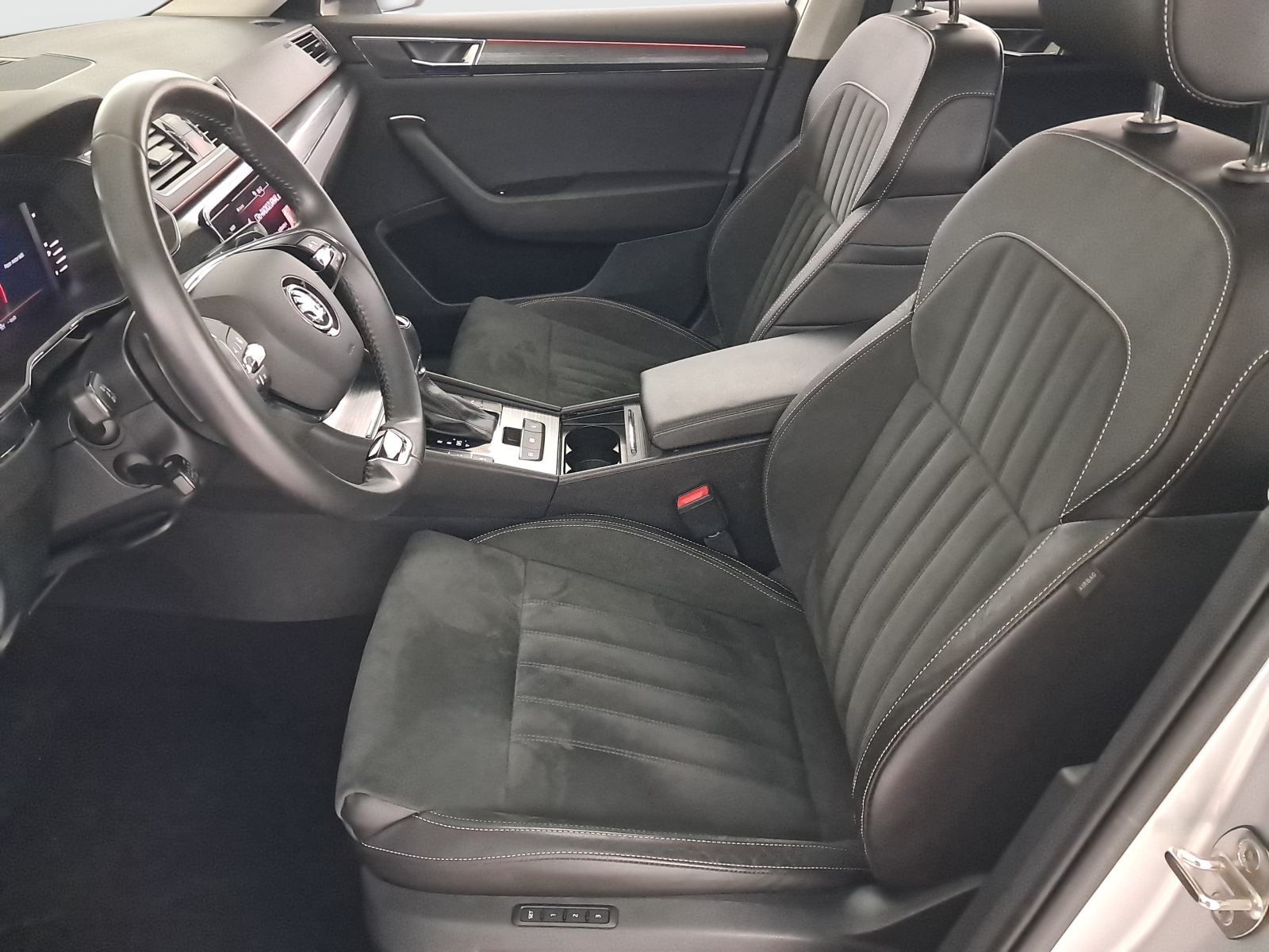 Škoda Superb - 2023