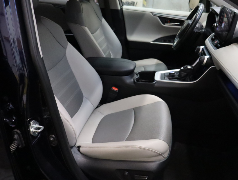 Toyota RAV 4, 2023