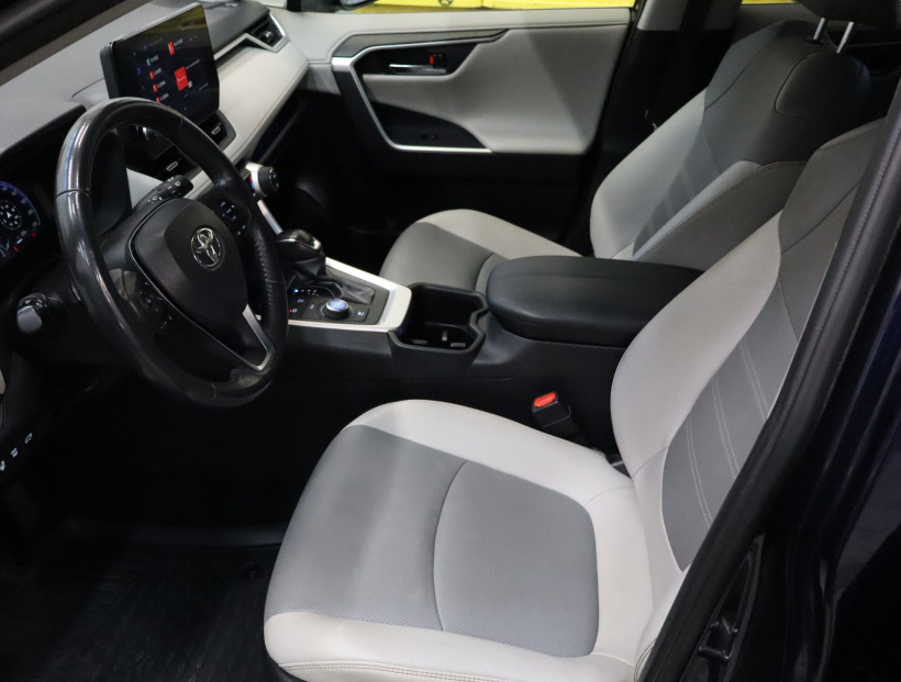 Toyota RAV 4, 2023