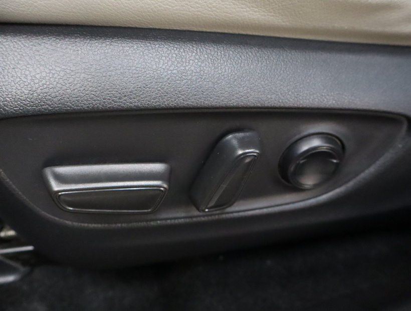 Toyota RAV 4, 2023