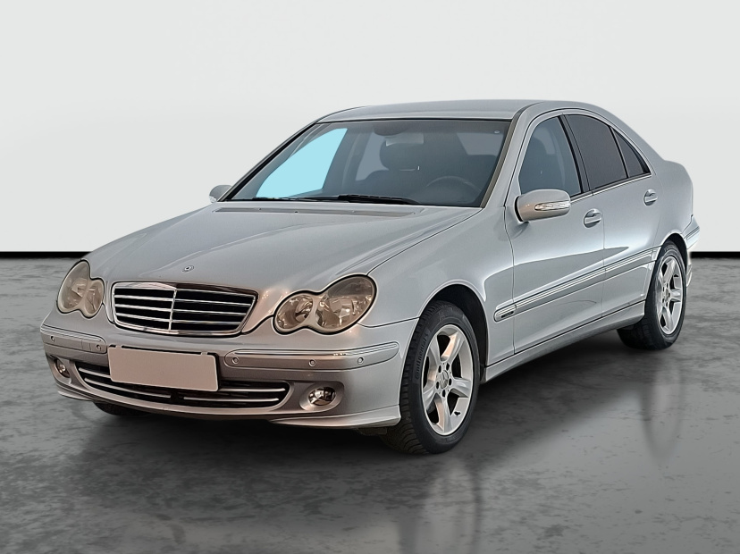 Mercedes-Benz C, 2004