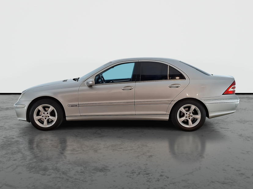 Mercedes-Benz C, 2004