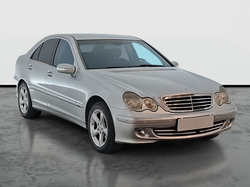 Mercedes-Benz C, 2004