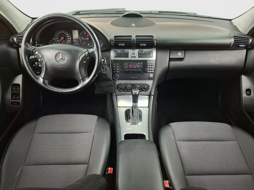 Mercedes-Benz C, 2004