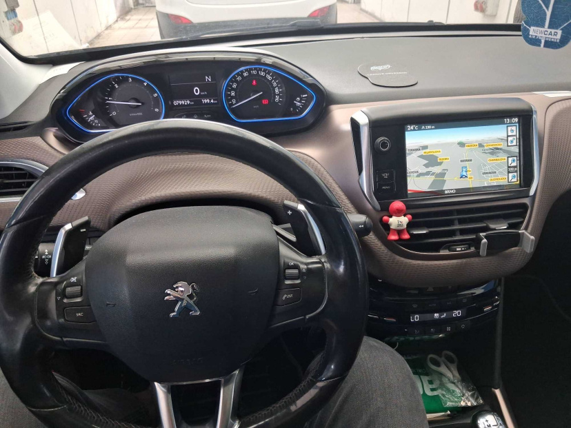 Peugeot 2008, 2013