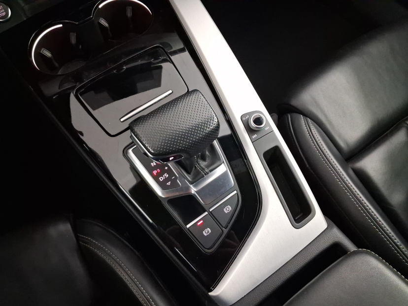 Audi A4, 2022