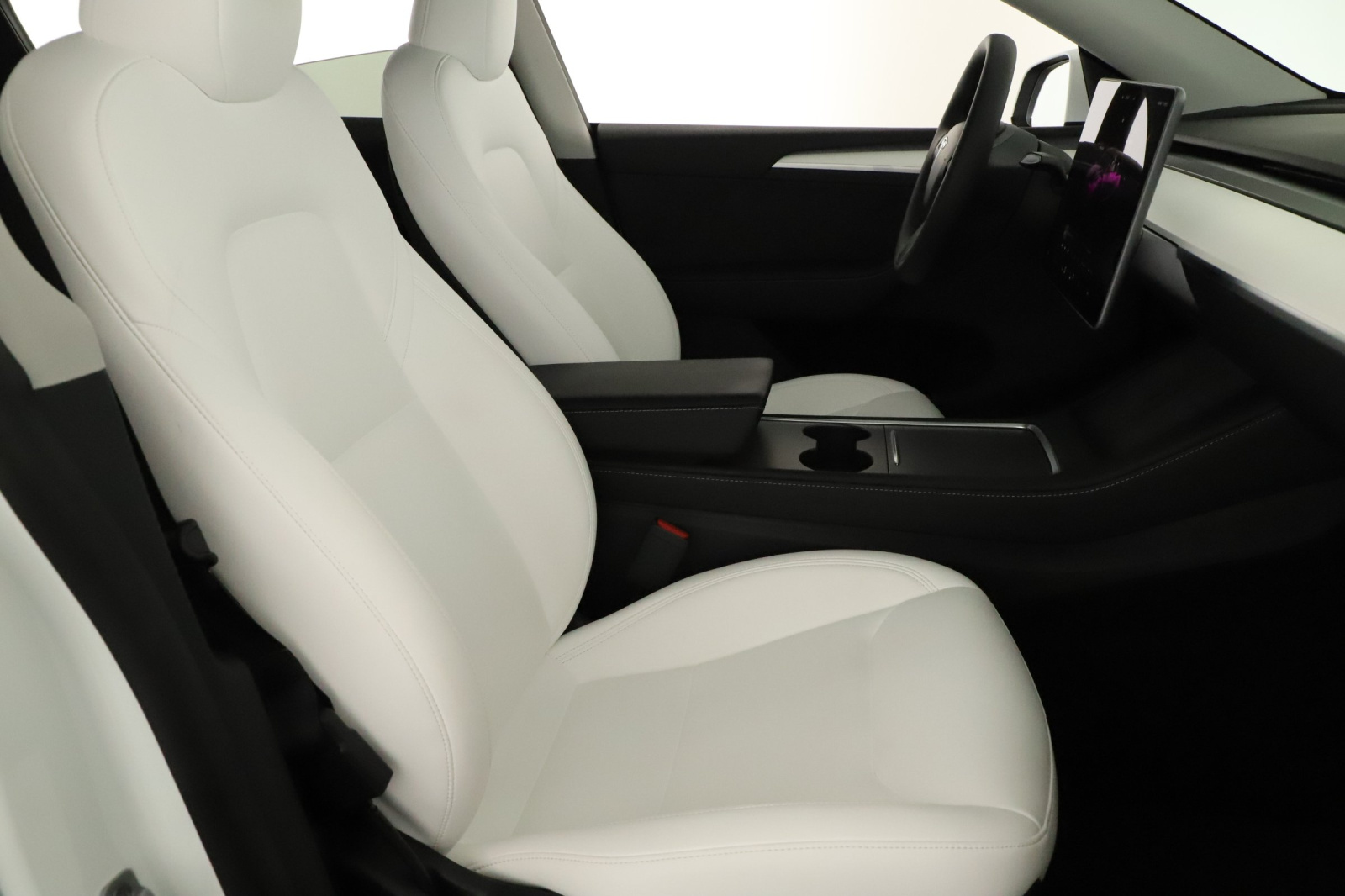 Tesla Model Y Standard Range – fotografie 10
