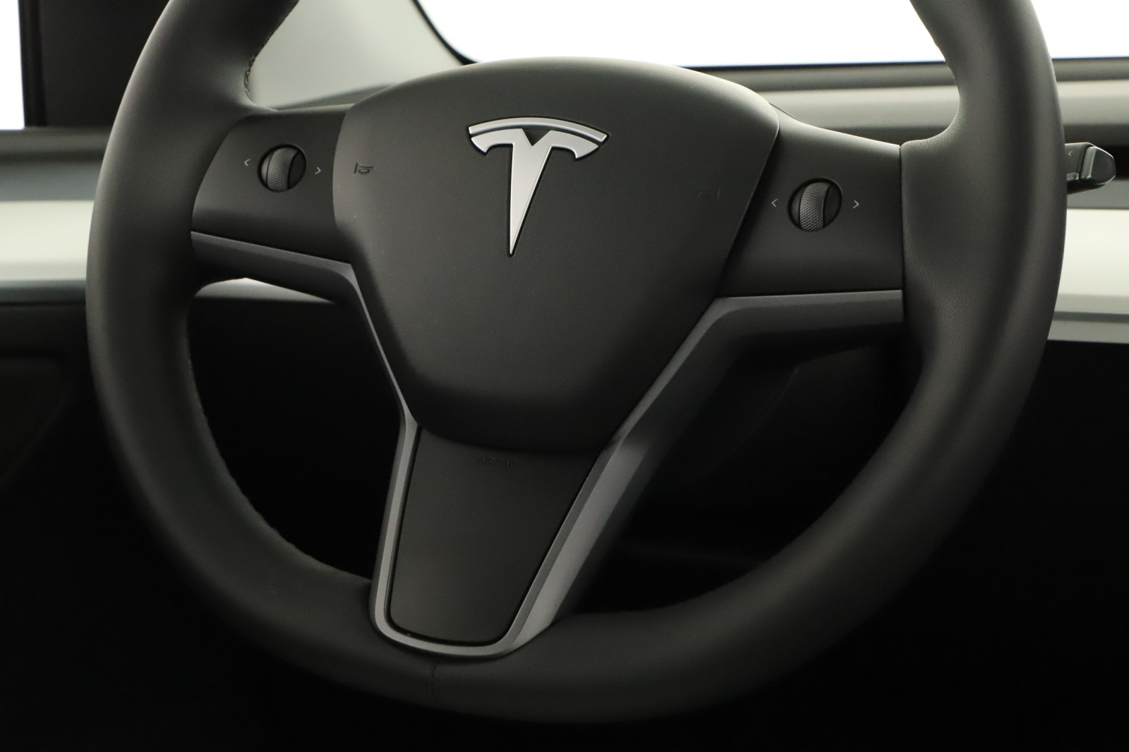 Tesla Model Y Standard Range – fotografie 14
