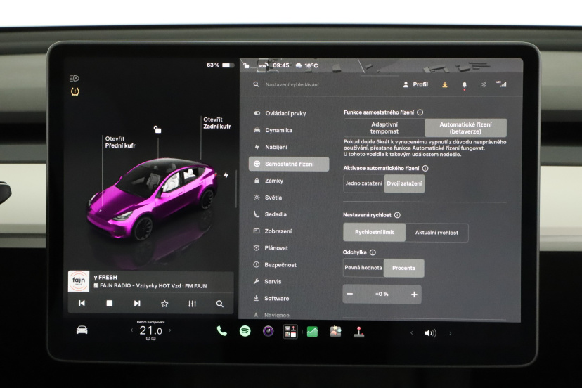 Tesla Model Y, 2024