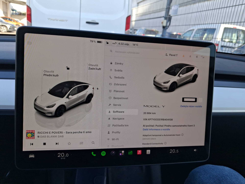 Tesla Model Y, 2024
