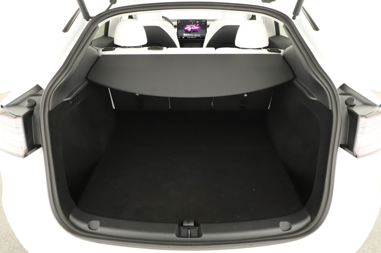 Tesla Model Y Standard Range – fotografie 25