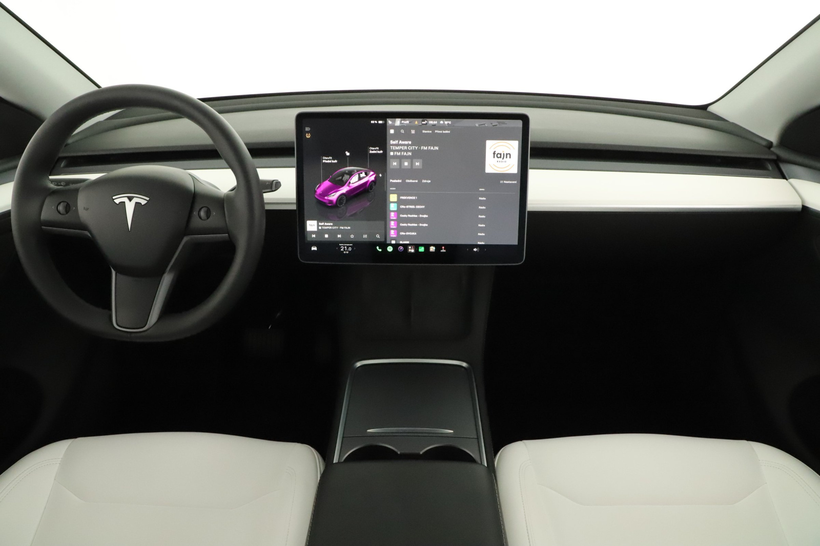 Tesla Model Y Standard Range – fotografie 9