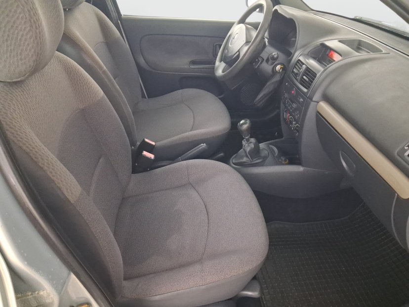 Renault Clio, 2004