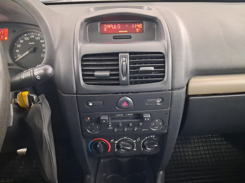 Renault Clio, 2004