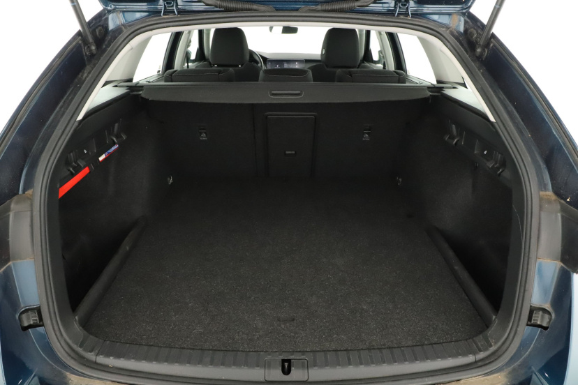 Škoda Octavia, 2021 – zdjęcie 17