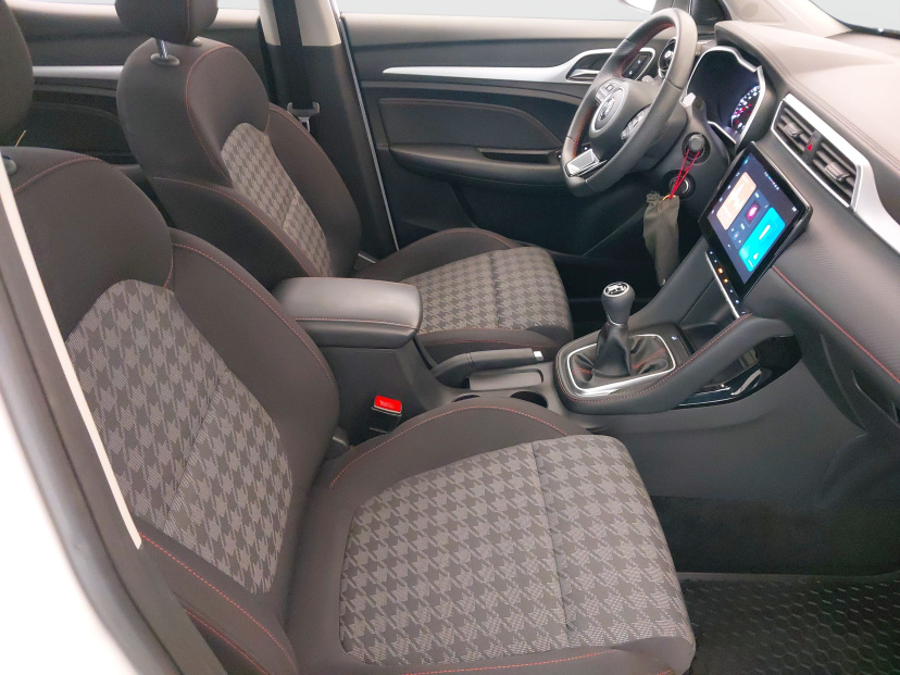 MG ZS SUV, 2025