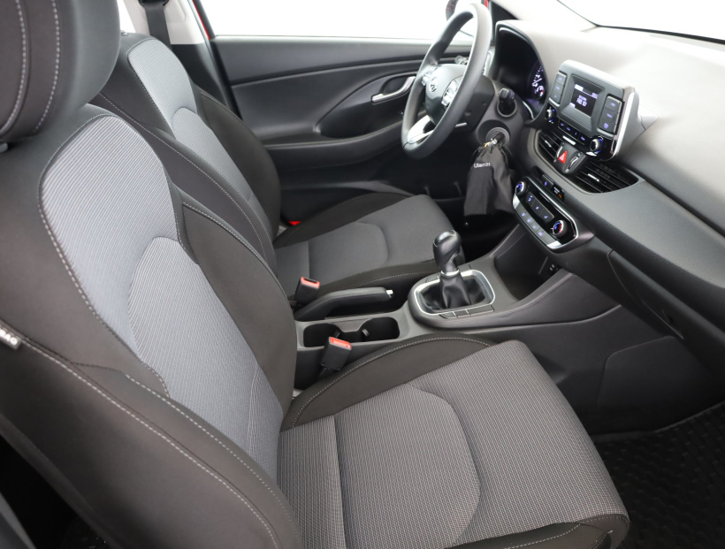 Hyundai i30, 2022