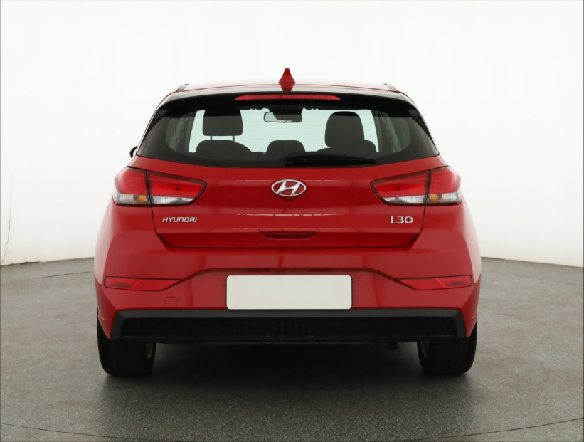 Hyundai i30, 2022