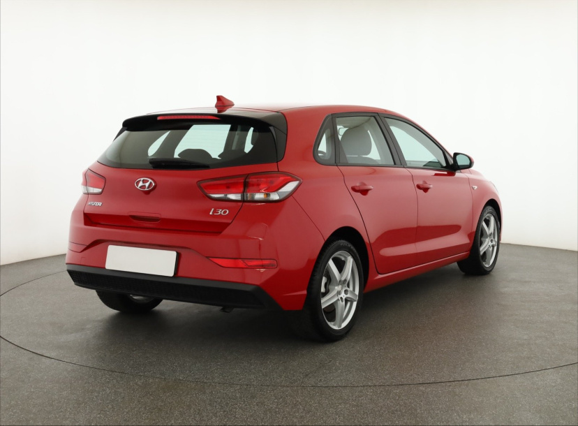 Hyundai i30, 2022