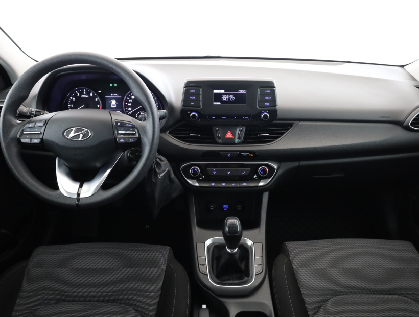 Hyundai i30, 2022