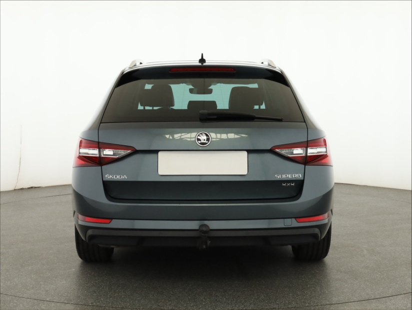 Škoda Superb, 2017