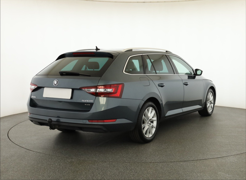 Škoda Superb, 2017
