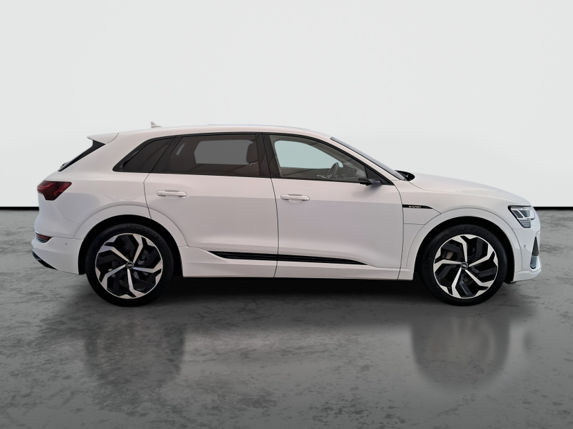 Audi e-tron, 2021