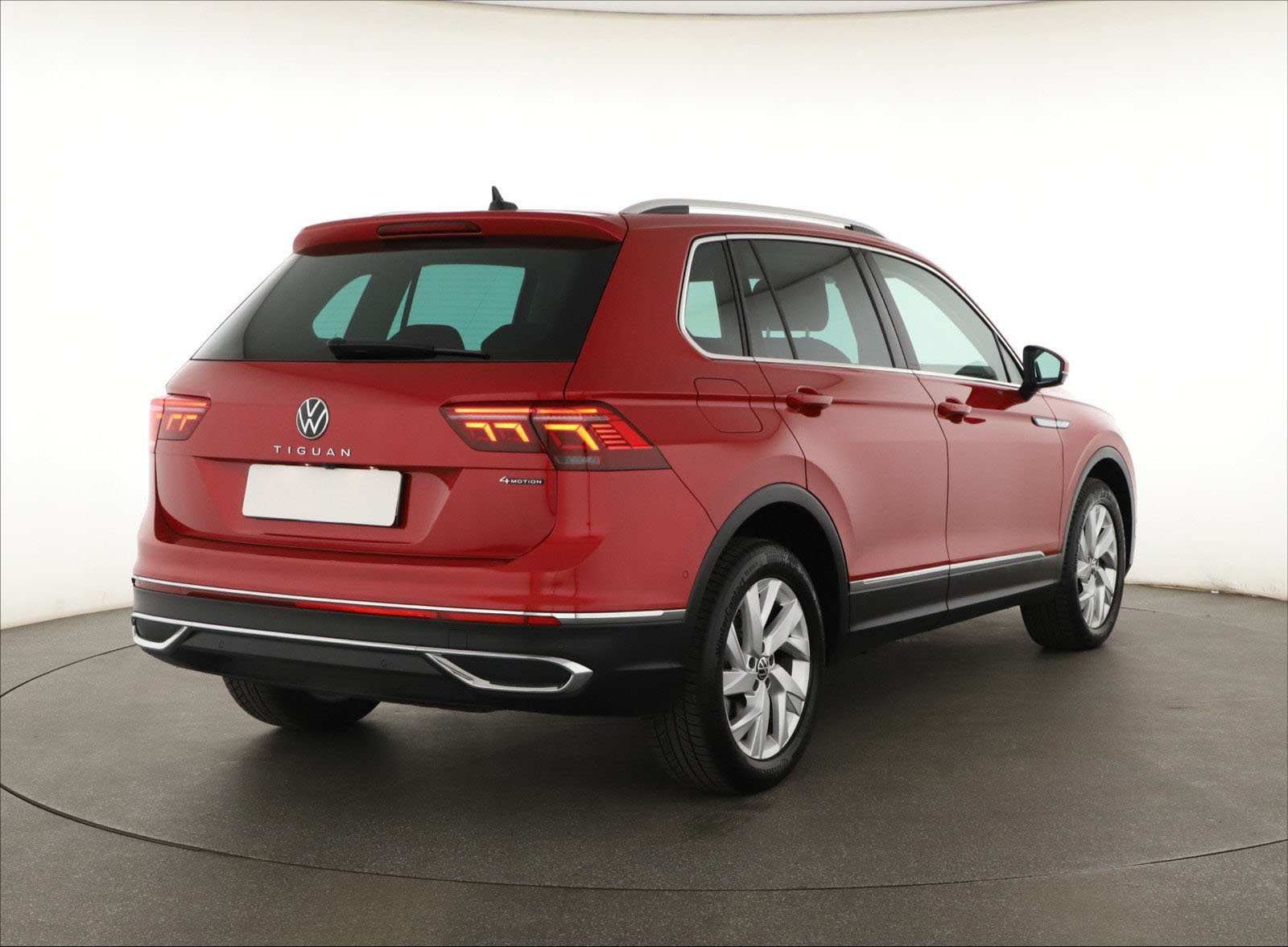 Volkswagen Tiguan - 2022