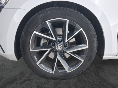 Škoda Superb - 2023