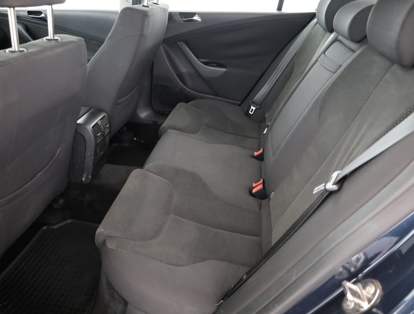 Volkswagen Passat, 2009