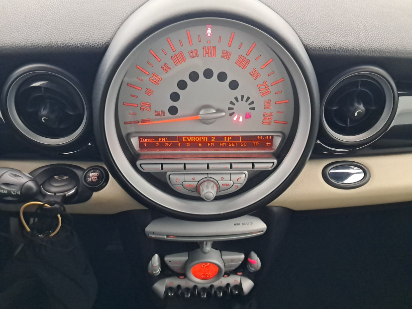 MINI 3-door, 2009