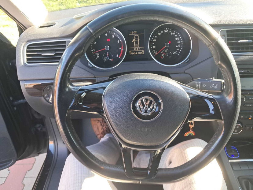 Volkswagen Jetta, 2015