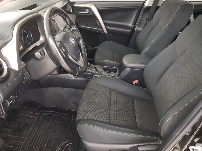 Toyota RAV 4, 2016
