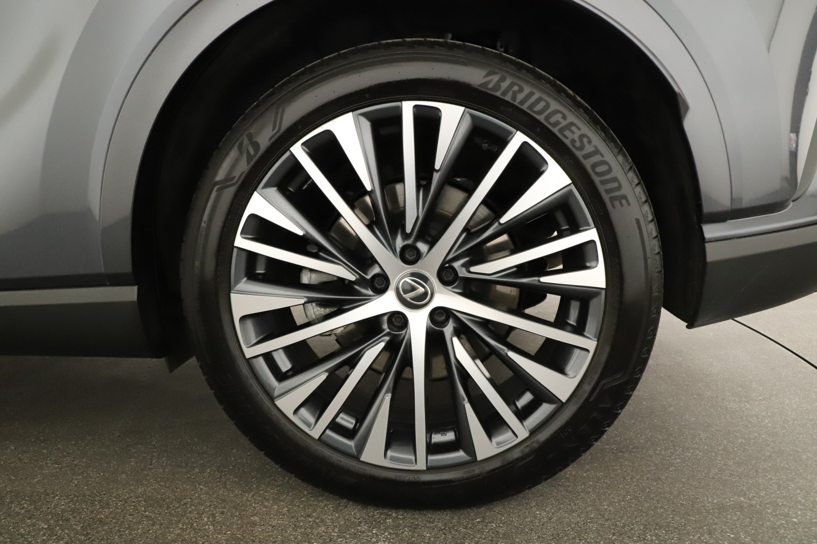 Lexus RX - 2023