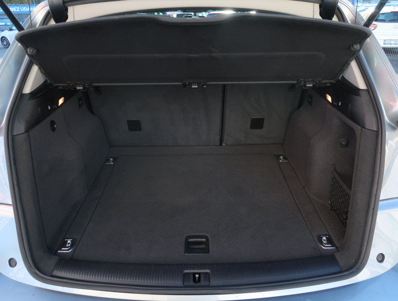 Audi Q5, 2011