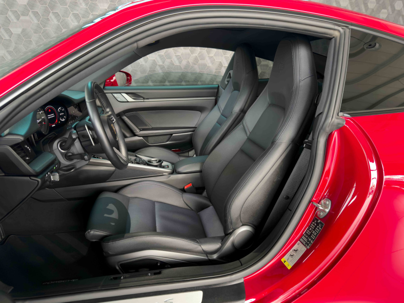Porsche 911, 2024