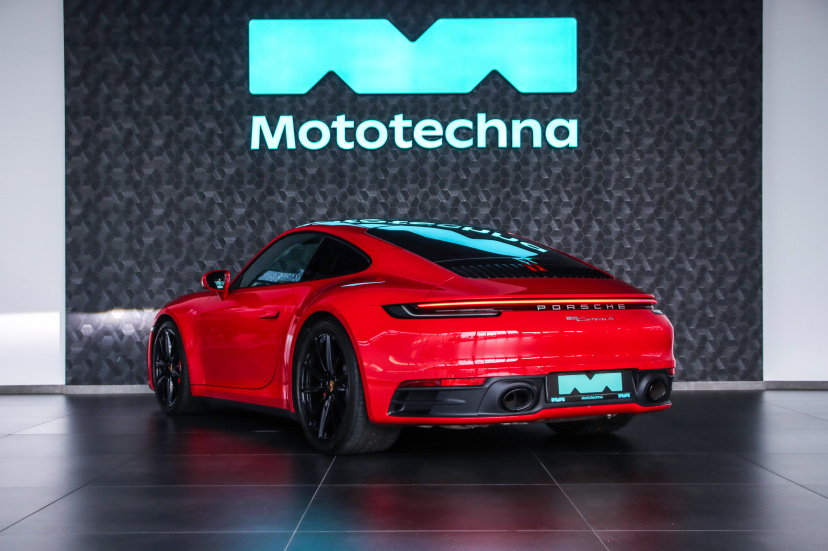 Porsche 911, 2024