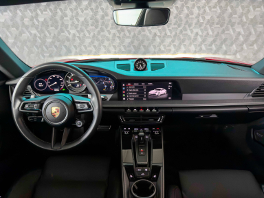 Porsche 911 - 2024