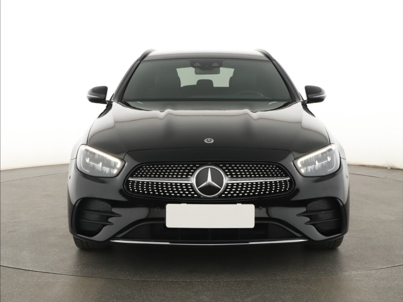 Mercedes-Benz E, 2021