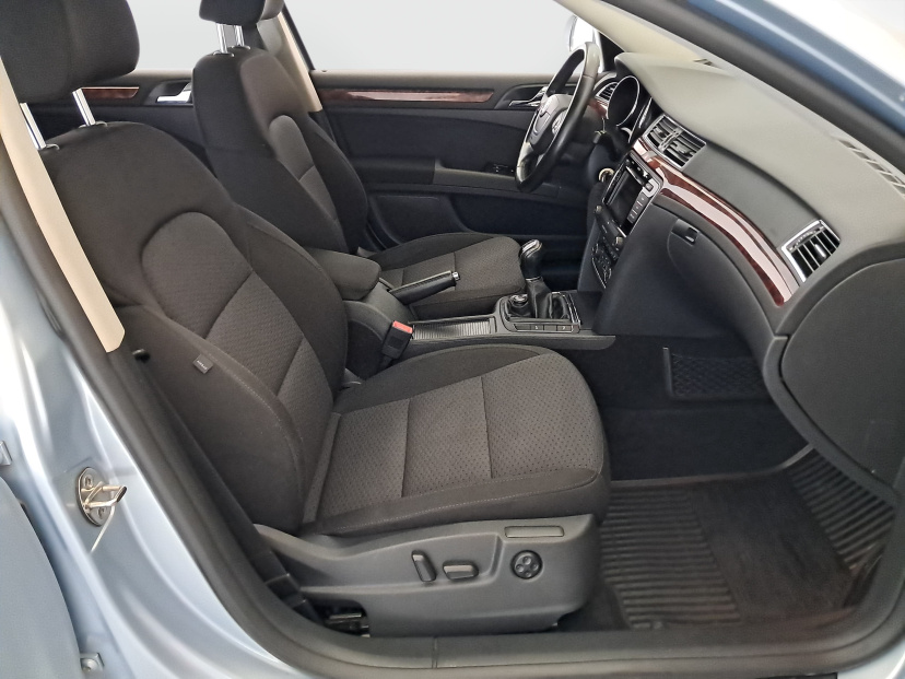 Škoda Superb, 2012