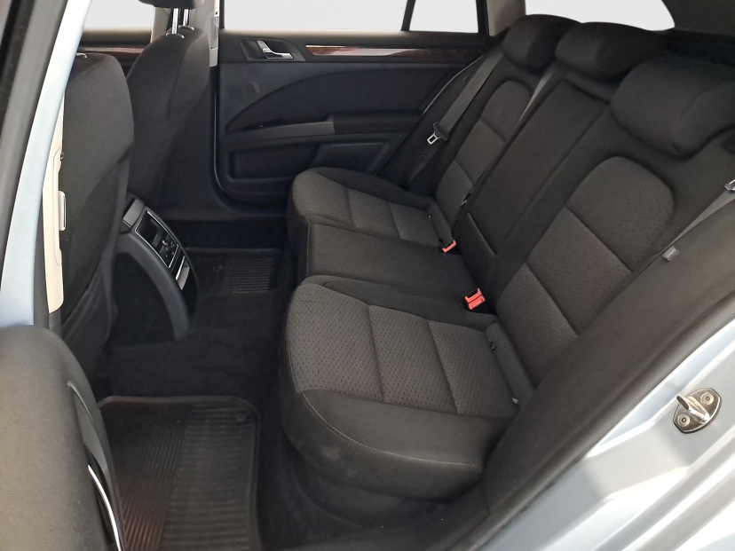 Škoda Superb, 2012