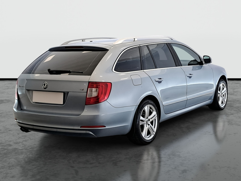 Škoda Superb, 2012