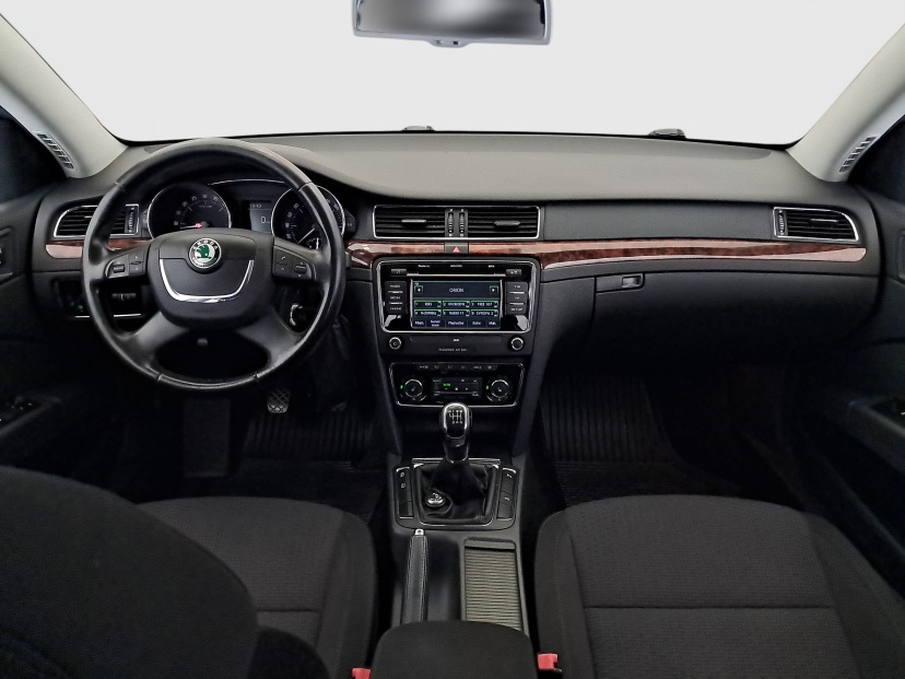 Škoda Superb, 2012