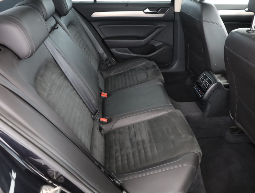 Volkswagen Passat, 2016