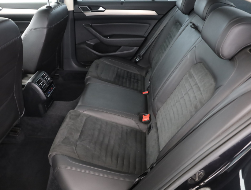 Volkswagen Passat, 2016
