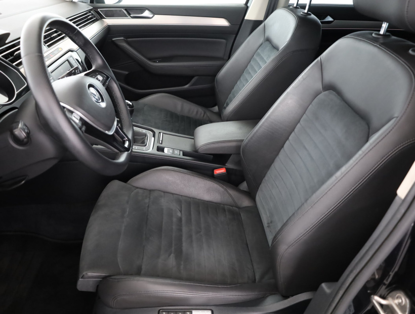 Volkswagen Passat, 2016