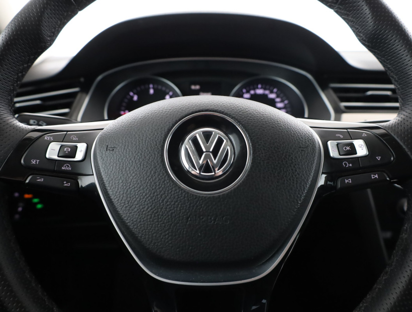 Volkswagen Passat, 2016