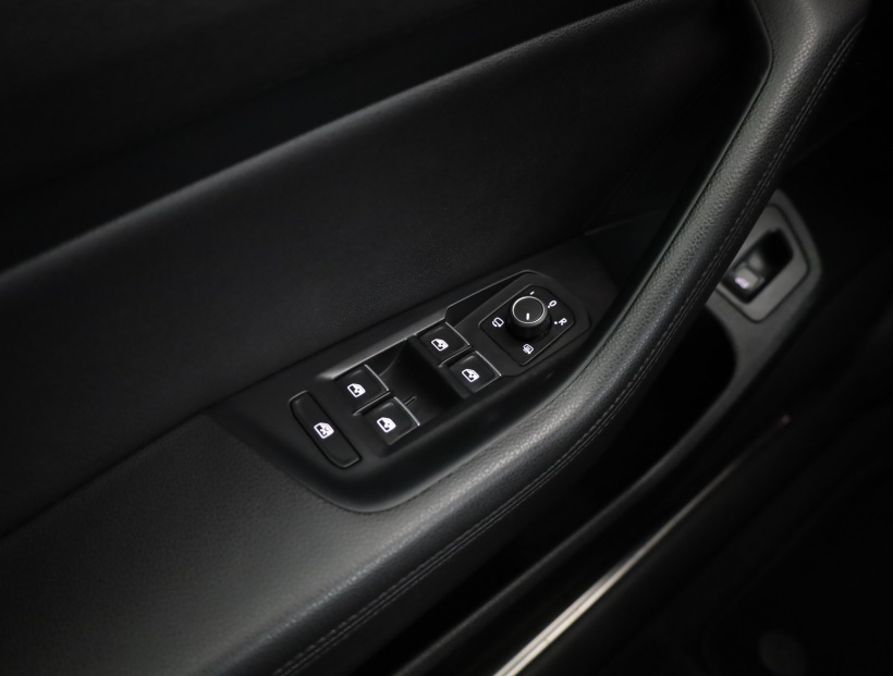 Volkswagen Passat, 2016